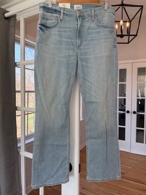 Citizens of Humanity Light Wash Women’s Jeans - Classic Straight Leg